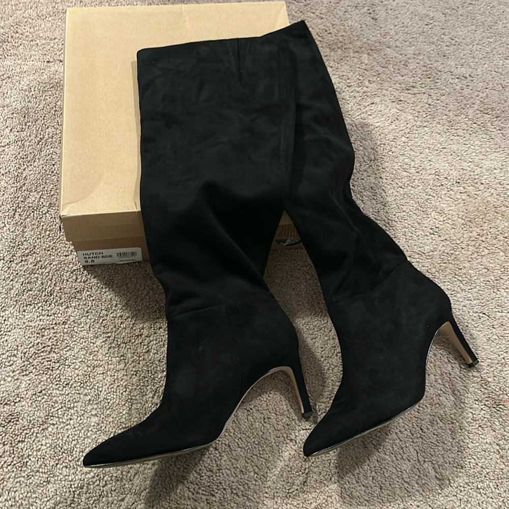 Steve Madden Women’s Suede Black Boot. Size 8.5.